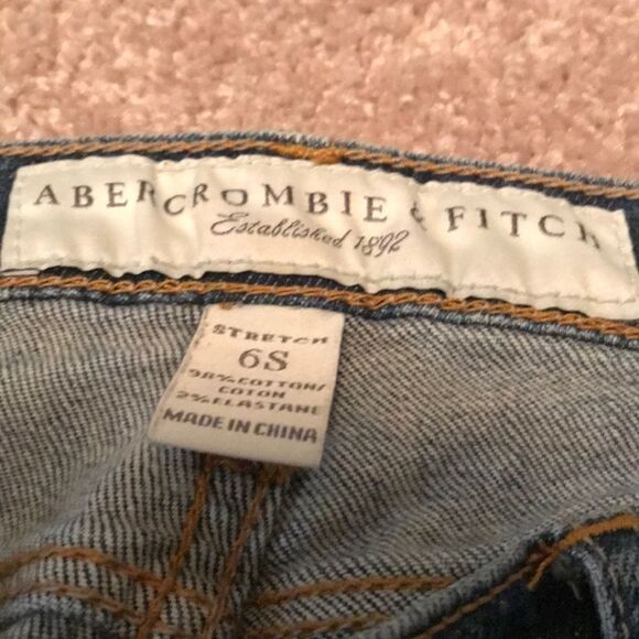 Abercrombie and Fitch jeans - Picture 3 of 4